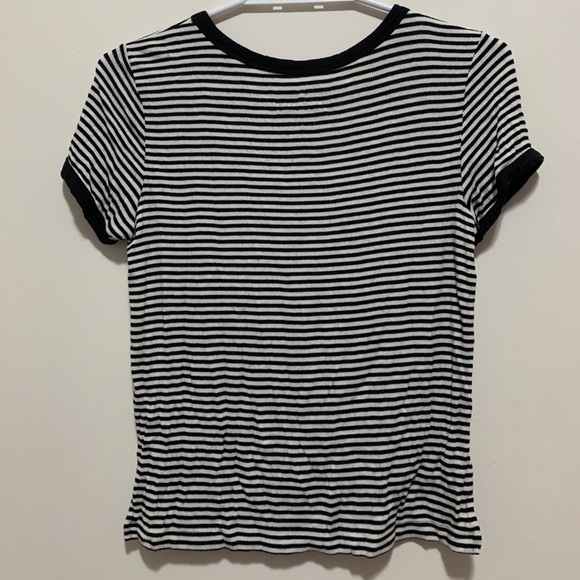 5 for $30! ✨STRIPED T-SHIRT BUNDLE✨ - Picture 5 of 6